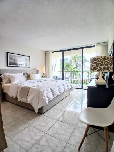 1830 Embassy Drive, Unit 309, West Palm Beach, FL 33401 Photo