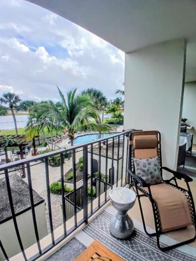 1830 Embassy Drive, Unit 309, West Palm Beach, FL 33401 Photo