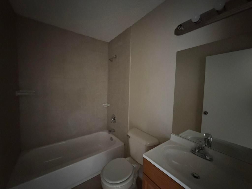 2342 SW Bayshore Boulevard, Port Saint Lucie, FL 34984 Photo