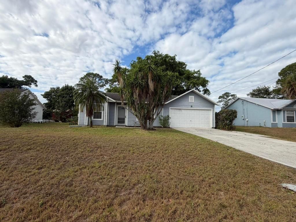 2342 SW Bayshore Boulevard, Port Saint Lucie, FL 34984 Photo
