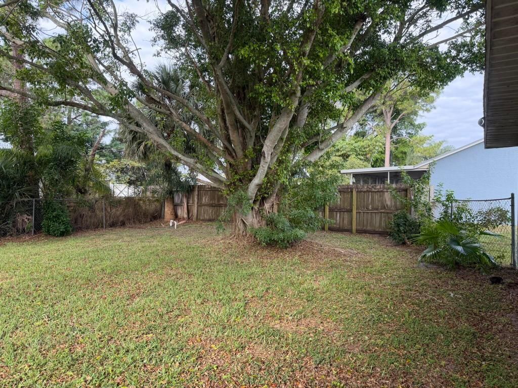 2342 SW Bayshore Boulevard, Port Saint Lucie, FL 34984 Photo