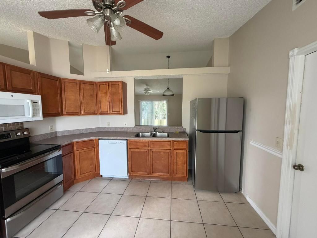 2342 SW Bayshore Boulevard, Port Saint Lucie, FL 34984 Photo