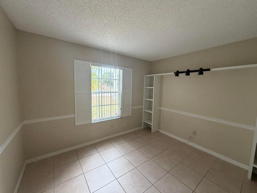 2342 SW Bayshore Boulevard, Port Saint Lucie, FL 34984 Photo