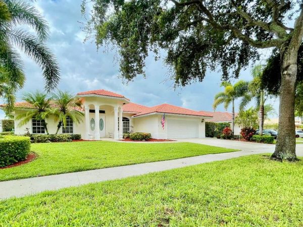 106 Pepper Tree Crescent, Royal Palm Beach, FL 33411