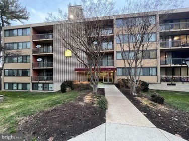4 S VAN DORN STREET, Unit 204, ALEXANDRIA, VA 22304