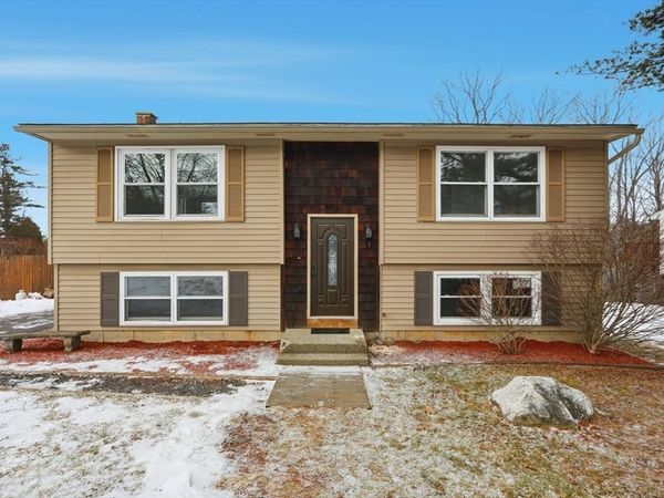 5 Marco Dr, Pittsfield, MA 01201