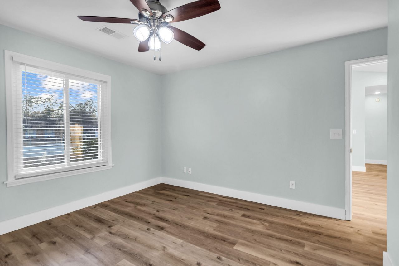 106 Teddy Court Photo 19