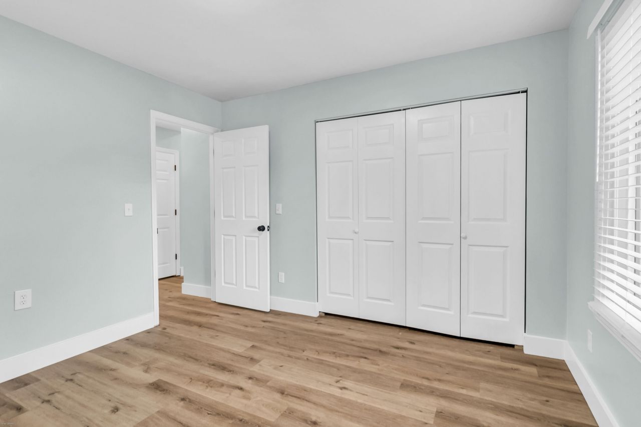 106 Teddy Court Photo 24