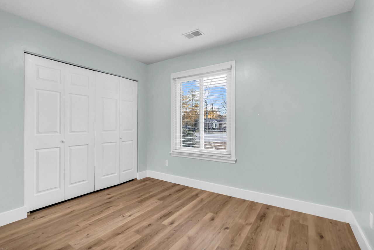 106 Teddy Court Photo 24