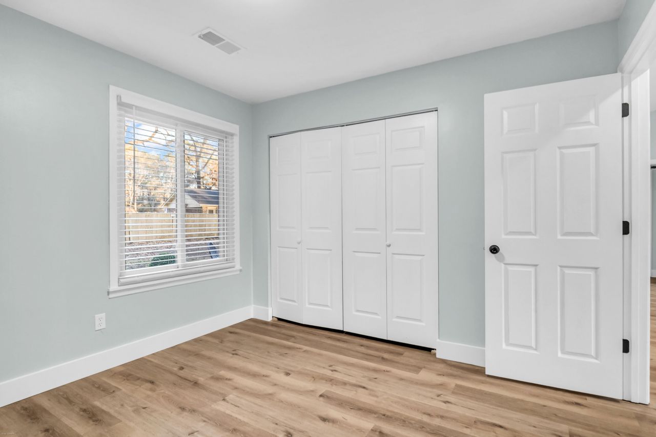 106 Teddy Court Photo 27