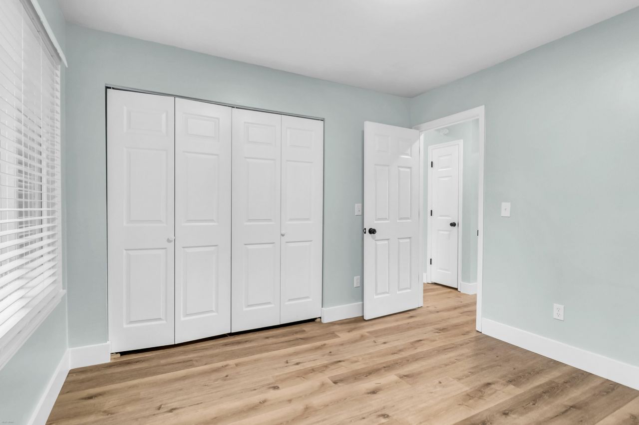 106 Teddy Court Photo 29