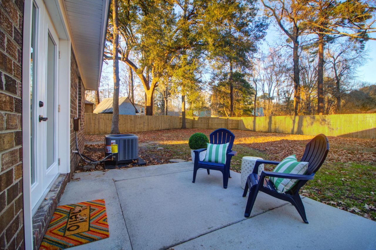 106 Teddy Court Photo 31