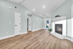 106 Teddy Court photo 4