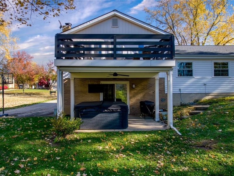 830 S Parkview Drive, Aurora, OH 44202 Photo 6