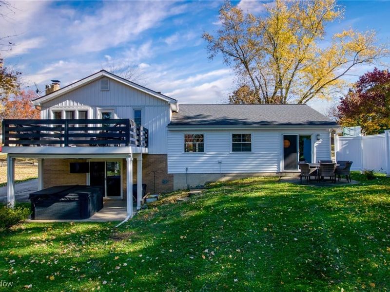 830 S Parkview Drive, Aurora, OH 44202 Photo 7