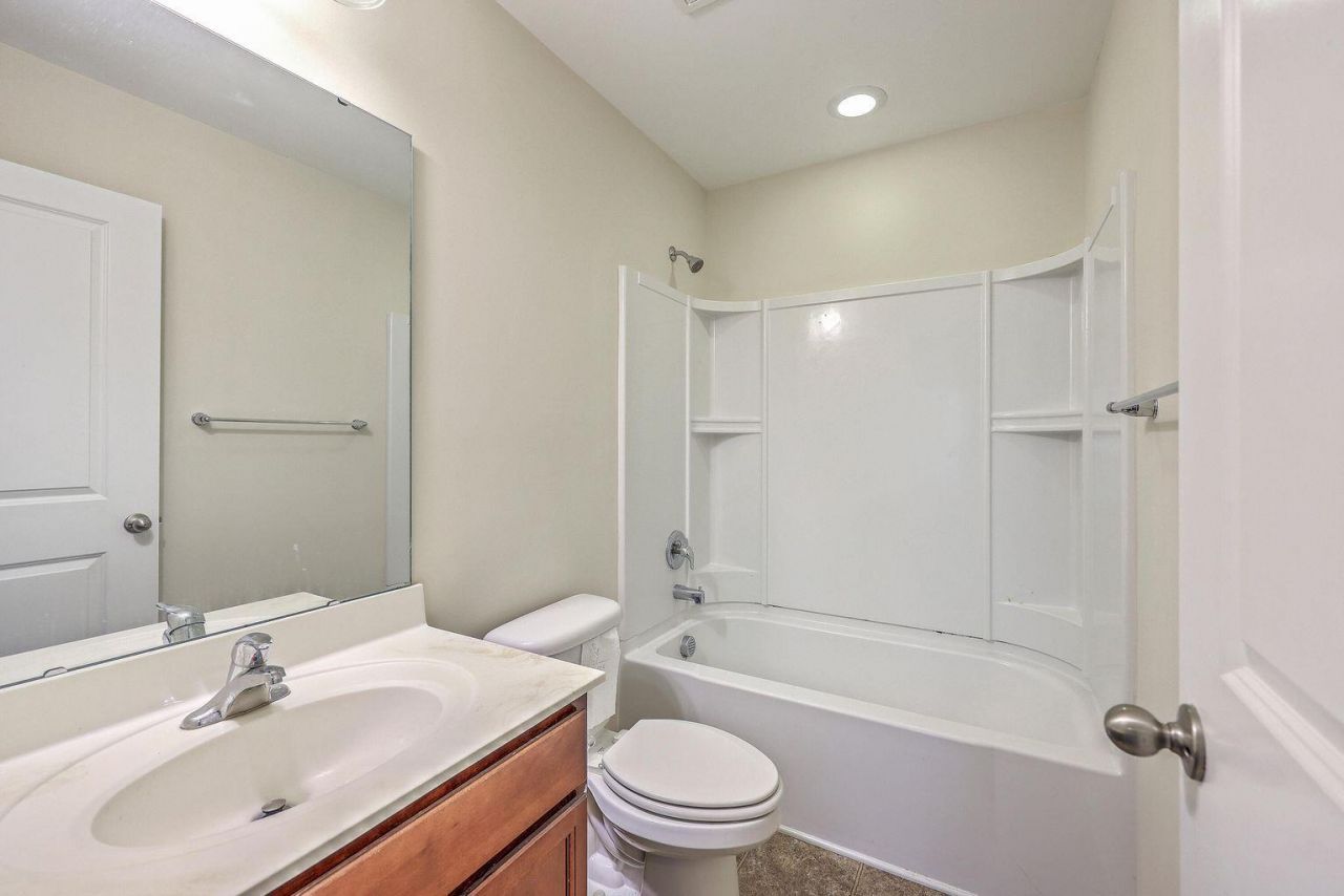 1064 Lexi Court Photo 19