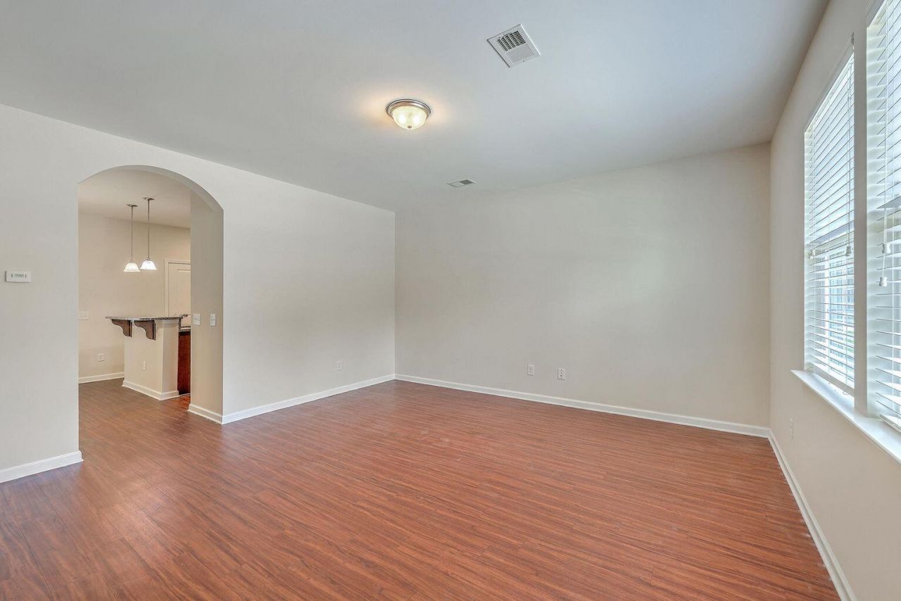 1064 Lexi Court Photo 4