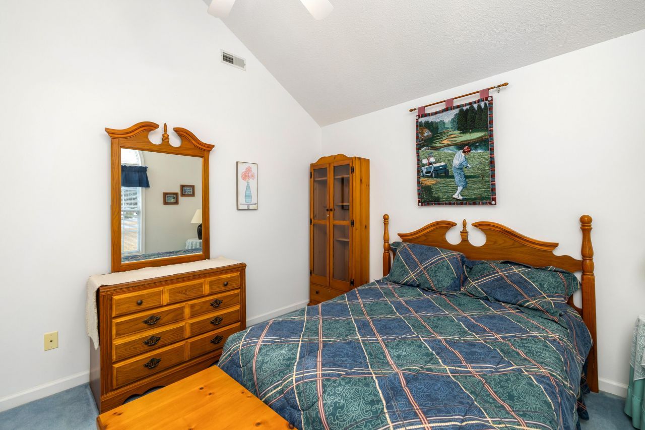 136 Ridge Lake Drive Photo 11