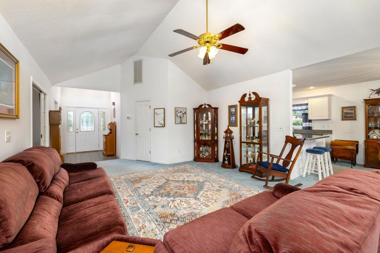 136 Ridge Lake Drive Photo 18