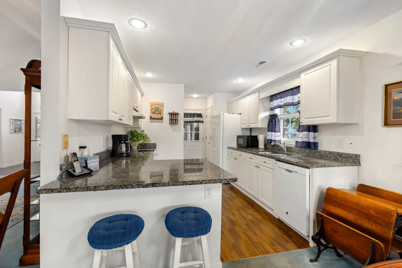 136 Ridge Lake Drive Photo 21