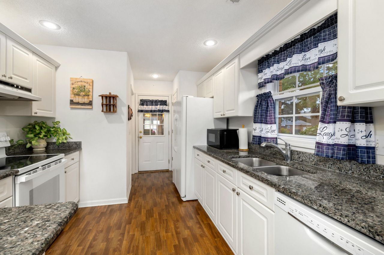 136 Ridge Lake Drive Photo 23