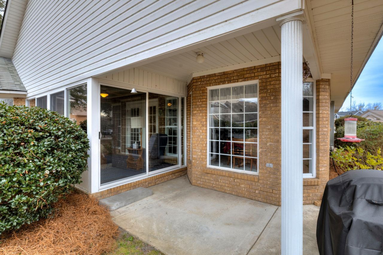 136 Ridge Lake Drive Photo 6