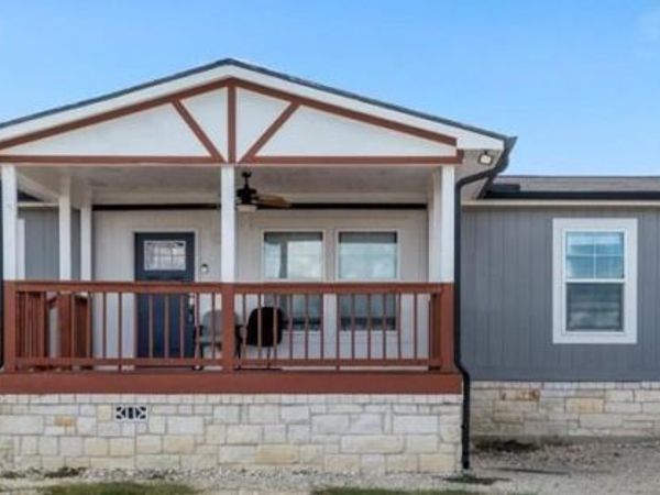 104 Pineapple Sage CV, Dale, TX 78616