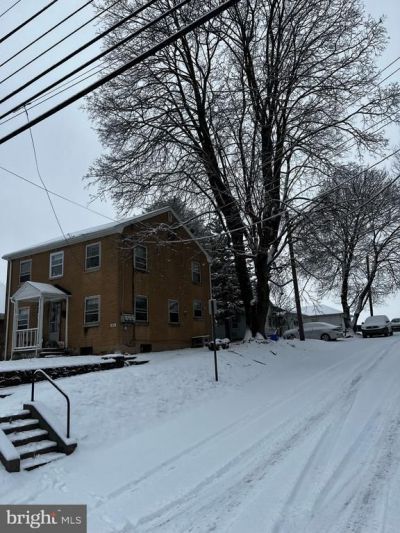 804 E Chocolate Avenue, Hershey, PA 17033 Main Photo