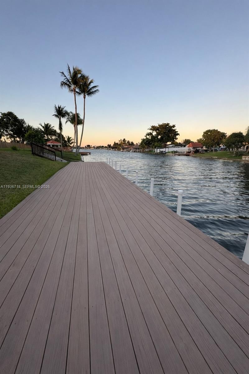 17831 NW 84th Ct, Miami, FL 33015 Photo