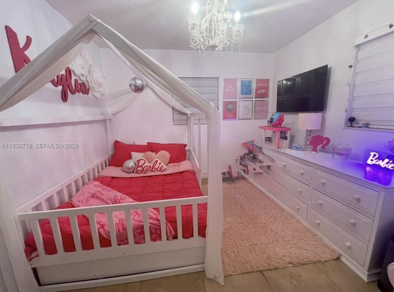 17831 NW 84th Ct, Miami, FL 33015 Photo