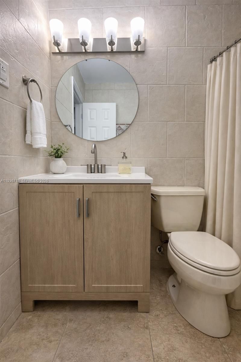 17831 NW 84th Ct, Miami, FL 33015 Photo