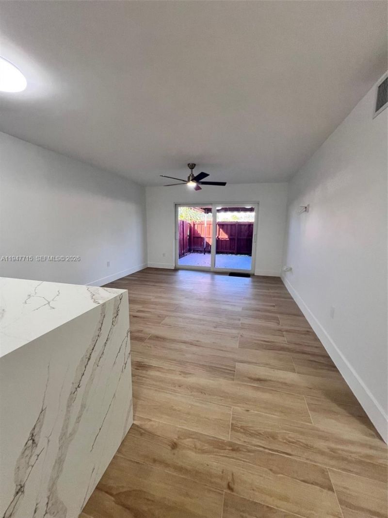 840 SW 129th Pl, Unit 101, Miami, FL 33184 Photo