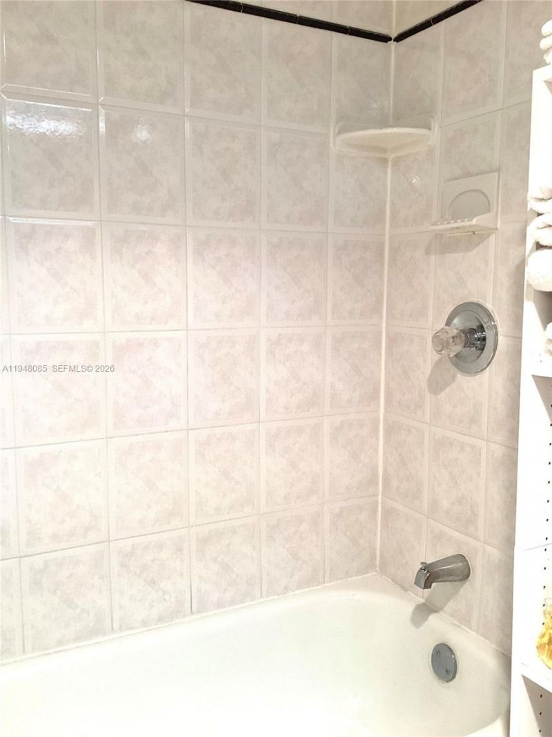 3300 N Palm Aire Dr, Unit 504, Pompano Beach, FL 33069 Photo