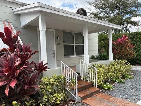 752 NW 24th Ct, Unit 1, Miami, FL 33125