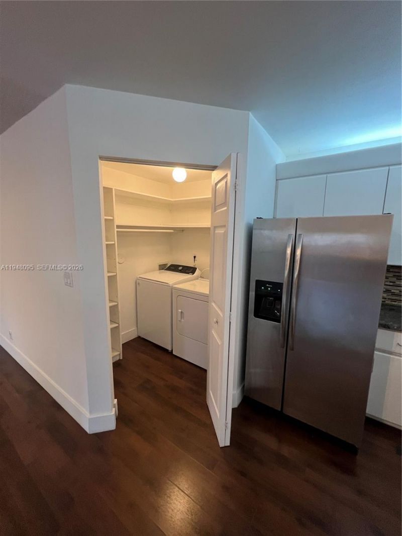 561 Racquet Club Rd, Unit 21, Weston, FL 33326 Photo