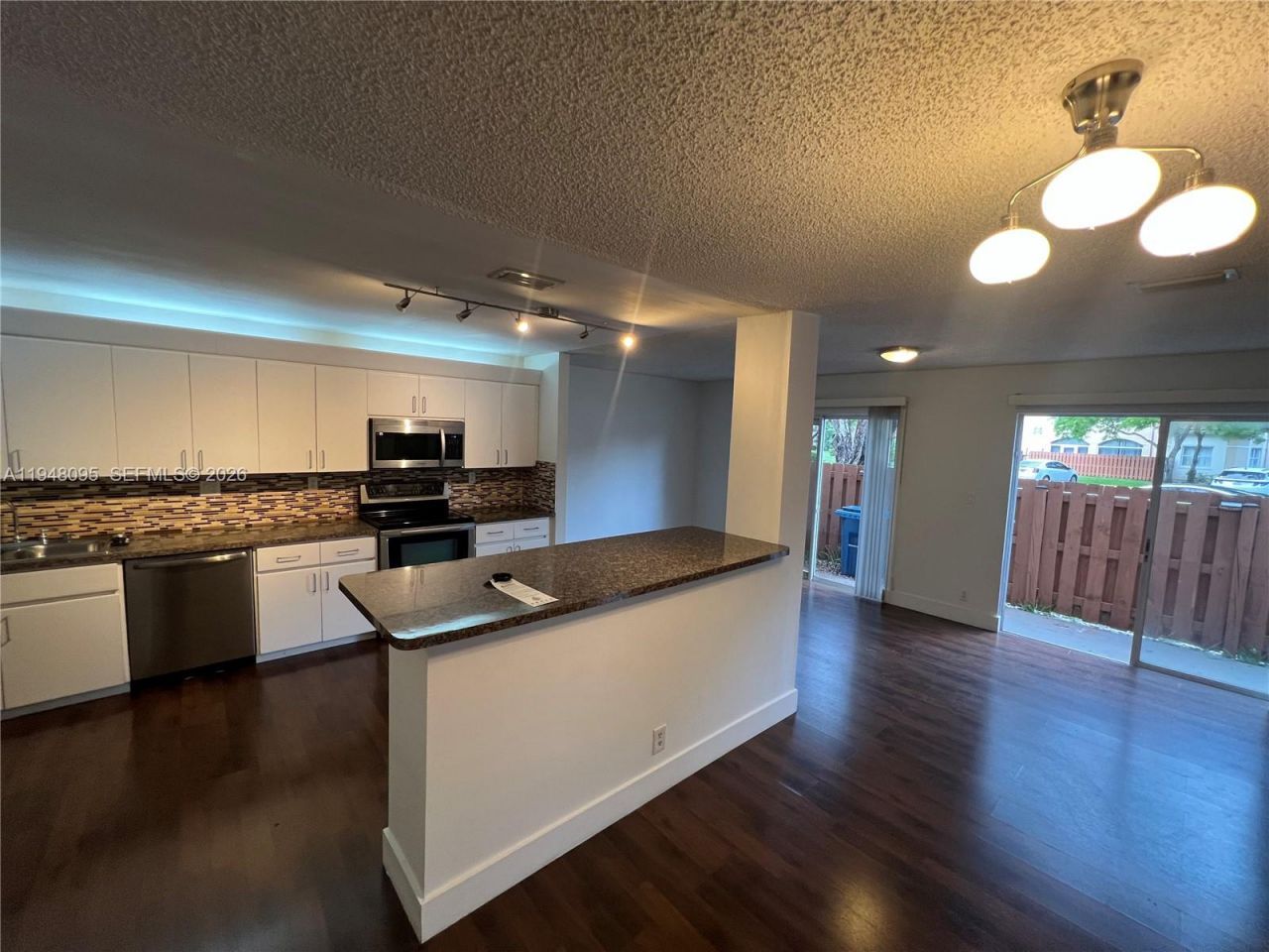 561 Racquet Club Rd, Unit 21, Weston, FL 33326 Photo