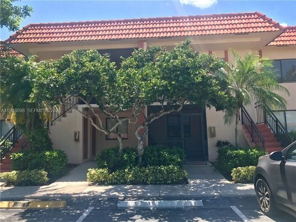 379 Lakeview Dr, Unit 205, Weston, FL 33326