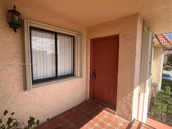 379 Lakeview Dr, Unit 205, Weston, FL 33326