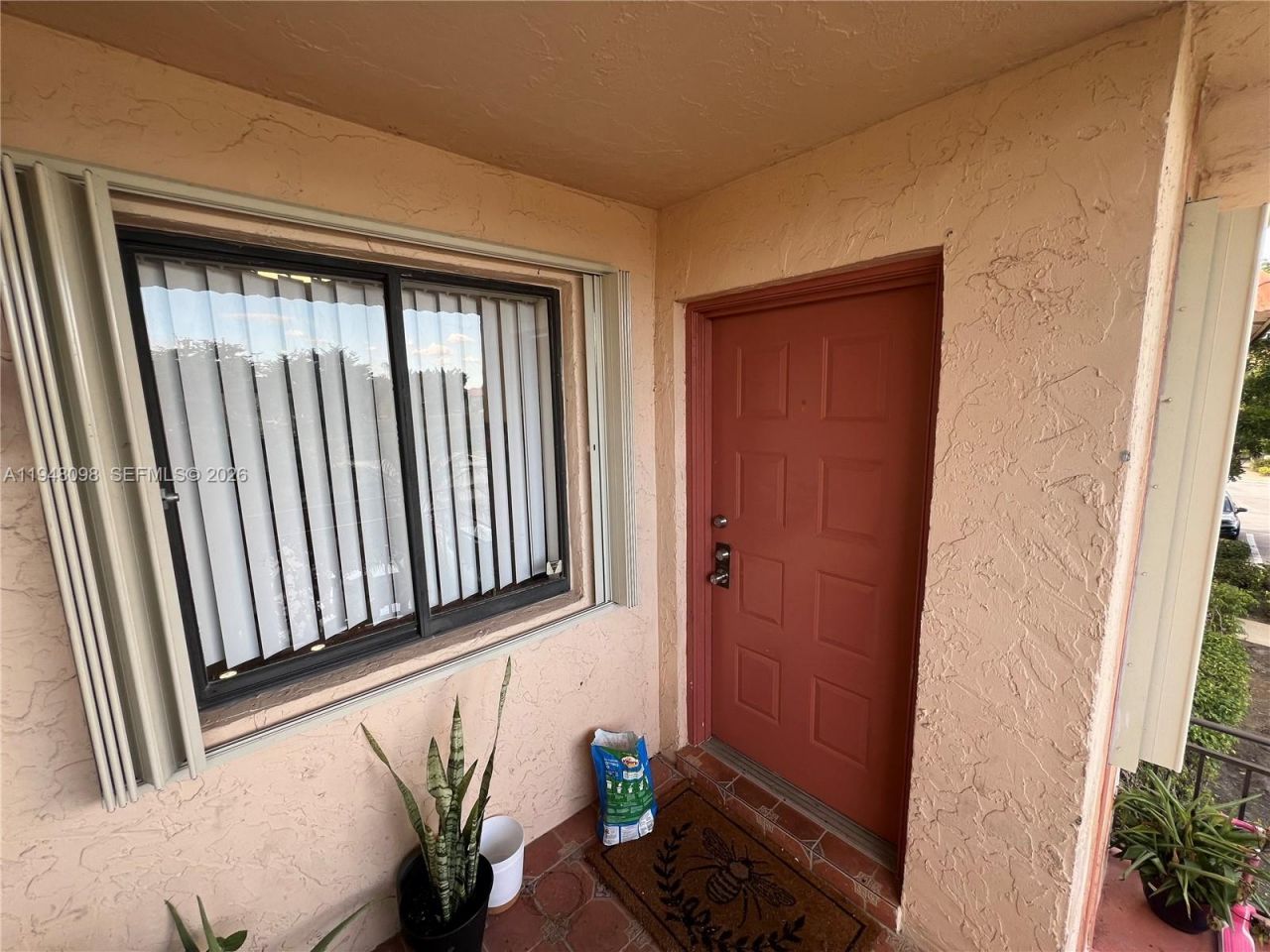 379 Lakeview Dr, Unit 205, Weston, FL 33326 Photo