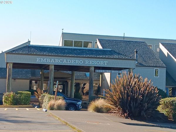 1000 SE BAY BLVD, Unit J-427, Newport, OR 97365