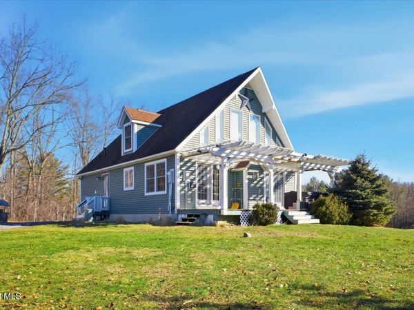 174 County Route 76, Stillwater, NY 12170