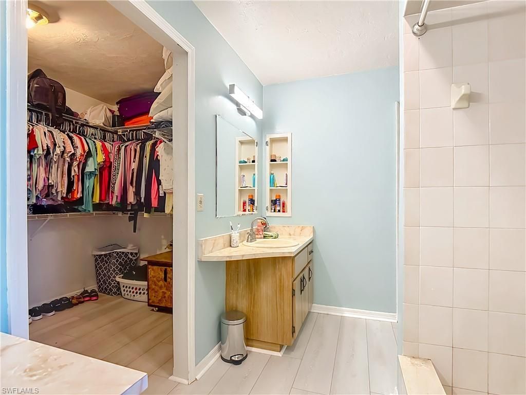 15650 Roberts Ln, Fort Myers, FL 33908 Photo