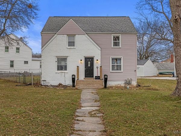 66 W Park Road, Grand Island, NY 14072