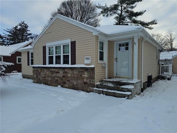 940 South Grosvenor Road, Rochester, NY 14618