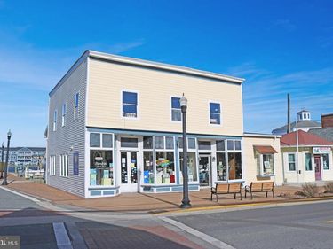 4065 MAIN STREET, CHINCOTEAGUE ISLAND, VA 23336