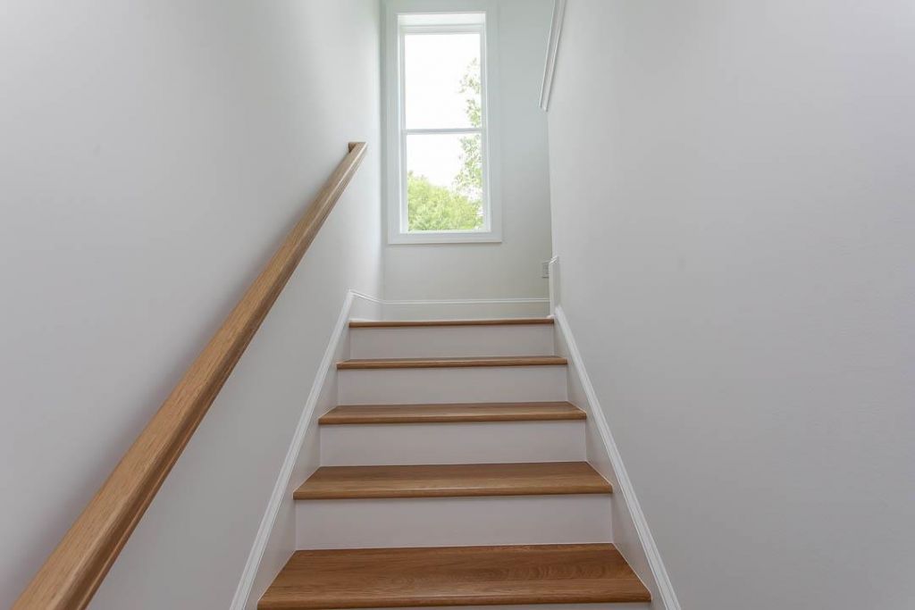 2212 Dykman Circle Photo 12