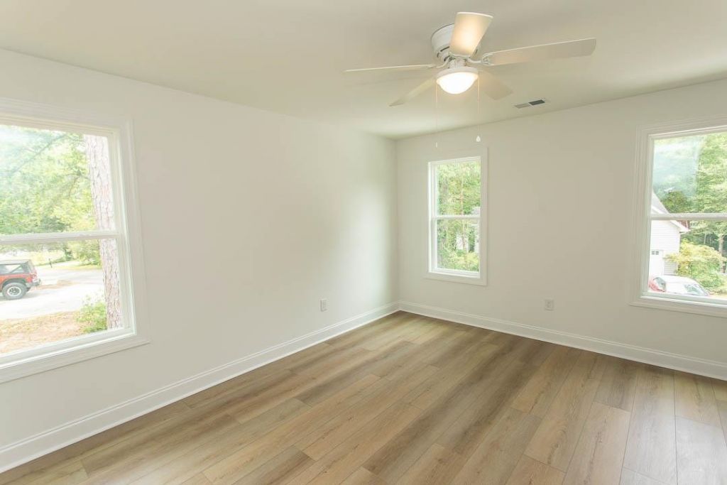 2212 Dykman Circle Photo 14