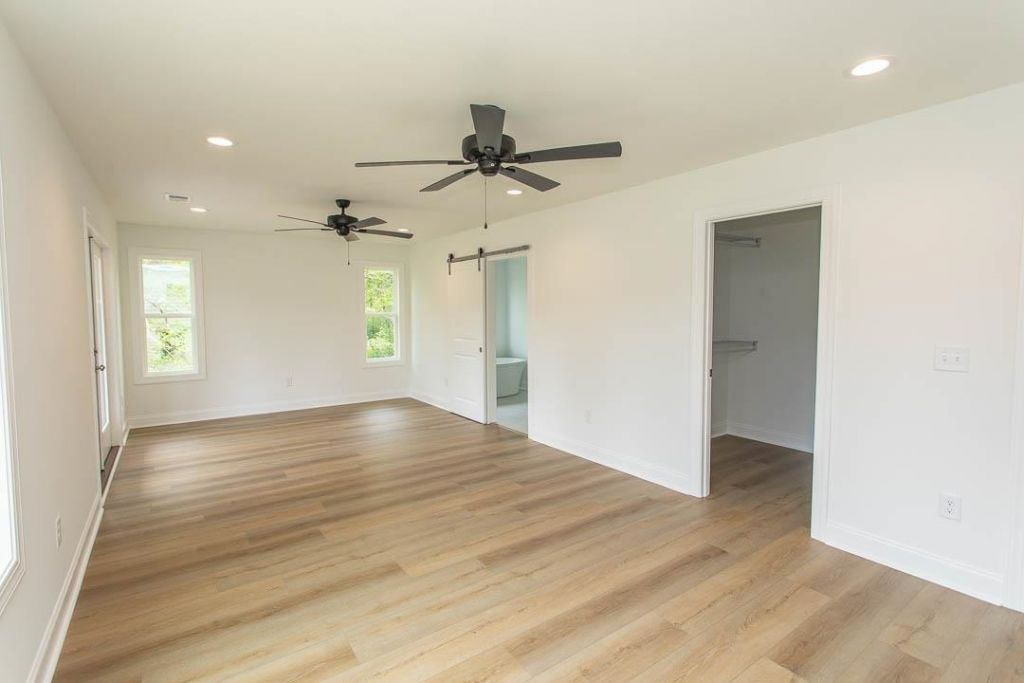 2212 Dykman Circle Photo 20