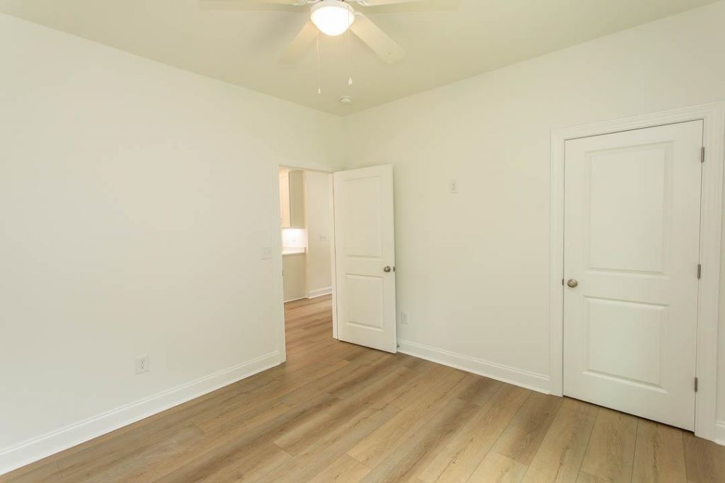 2212 Dykman Circle Photo 9