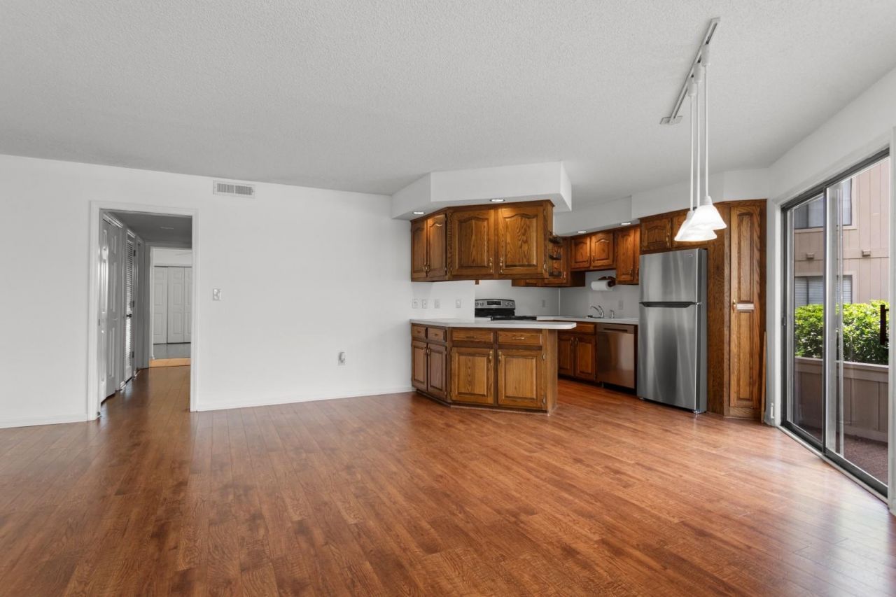 4218 Pinehurst Circle Photo 11